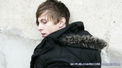 Biondo gay diciottenne scopa per denaro