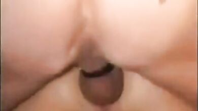 Boy gay si prende cura di due papà