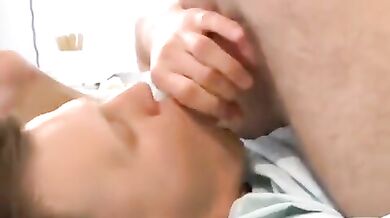 Infermiere cavalca cazzo gay