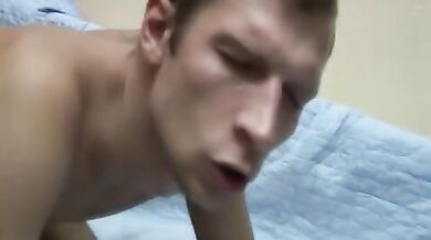 Gay sbattuto ed inculato