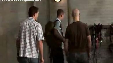 Sesso bondage con uomo gay porco