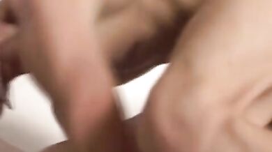 Culo giovane deflorato da cazzi grossi