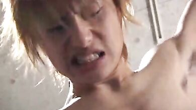 Giapponese frocio si fa inculare