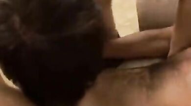 Vecchio frocio incula ragazzetto