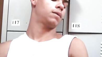 Recluta lo piglia nel culo