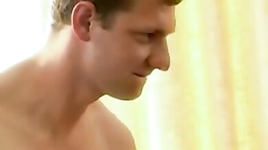 Etero sedotto ed inculato