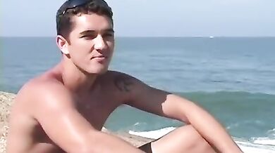 Bella scopata gay in vacanza