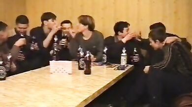 Ragazzi russi di campagna scopano