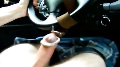 Masturbazione di un cazzo extra lungo