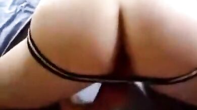 Il bel culo sodo di mio figlio