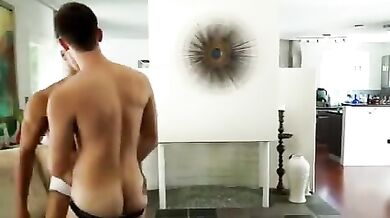 Marocchino incula francesino gay