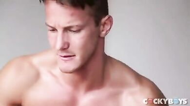 Orgia gay tra amici di merende