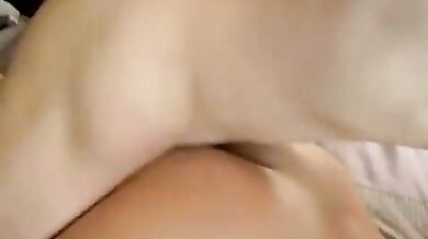 Giovani studentelli gay scopano