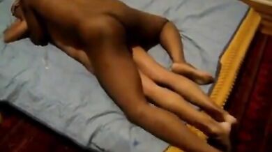 Scopalo forte e sborragli nel culo!