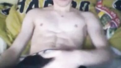 Scopata amatoriale con ragazzo dotato