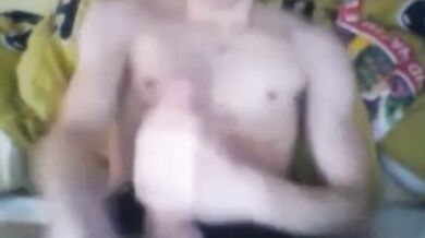 Scopata amatoriale con ragazzo dotato