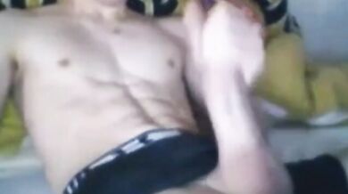 Scopata amatoriale con ragazzo dotato