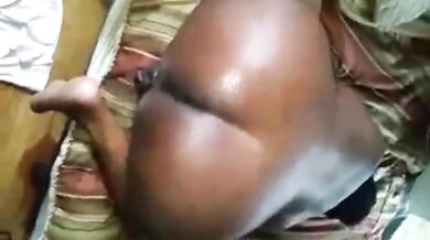 Scopata amatoriale con un grasso nero senza preservativo