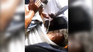 Grosso cazzo nero succhiato all'aperto