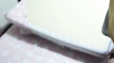 Grasso ragazzo sexy ama masturbarsi