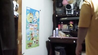 Grasso ragazzo sexy ama masturbarsi