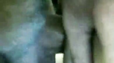 Vecchio scopa un uomo più giovane con il suo grosso cazzo