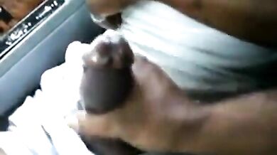 La mano amica del vicino sposato