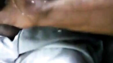 La mano amica del vicino sposato