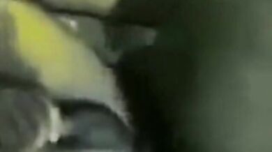 Sesso di gruppo tra papà amatoriali in Indonesia