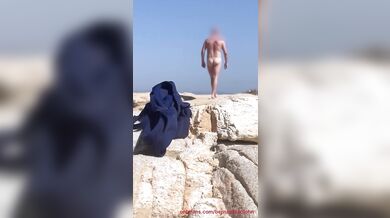 Sega e pompino alla spiaggia gay naturista