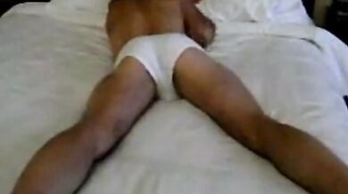 Papà orso peloso si masturba