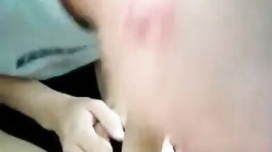 Tizio amatoriale succhia il cazzo e si riempie la bocca di sperma