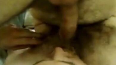 Ragazzo magro adora un grosso cazzo