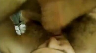 Ragazzo magro adora un grosso cazzo