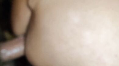 Vecchio papà si fa scopare senza preservativo