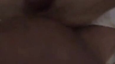 Sesso anale senza preservativo tra zio e nipote