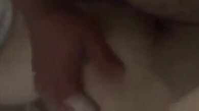 Sesso anale senza preservativo tra zio e nipote