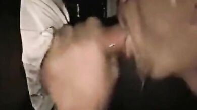 Festa degli squirt al Glory Hole