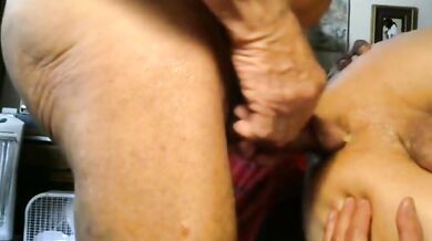 Cazzo grosso senza preservativo per il mio culo arrapato