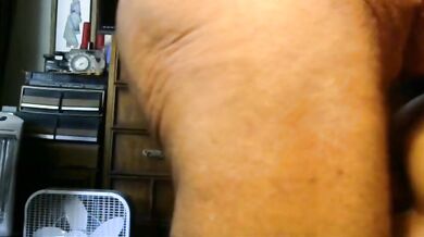 Cazzo grosso senza preservativo per il mio culo arrapato