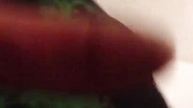 Grosso cazzo ingoiato profondamente da un amatoriale arrapato