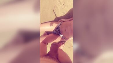 Mi piscia addosso in spiaggia