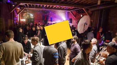 Papà barbuto succhia un grosso cazzo