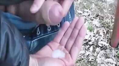 Twink si masturba in webcam