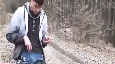 Twink si masturba in webcam