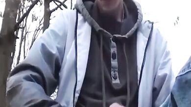 Twink si masturba in webcam