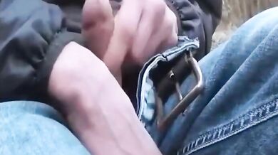 Twink si masturba in webcam