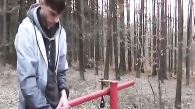 Twink si masturba in webcam