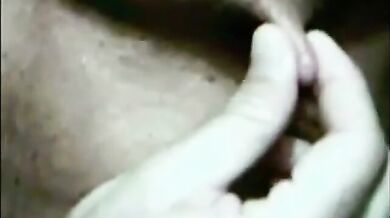 I capezzoli allungati di papà