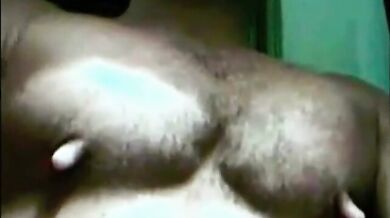 I capezzoli allungati di papà